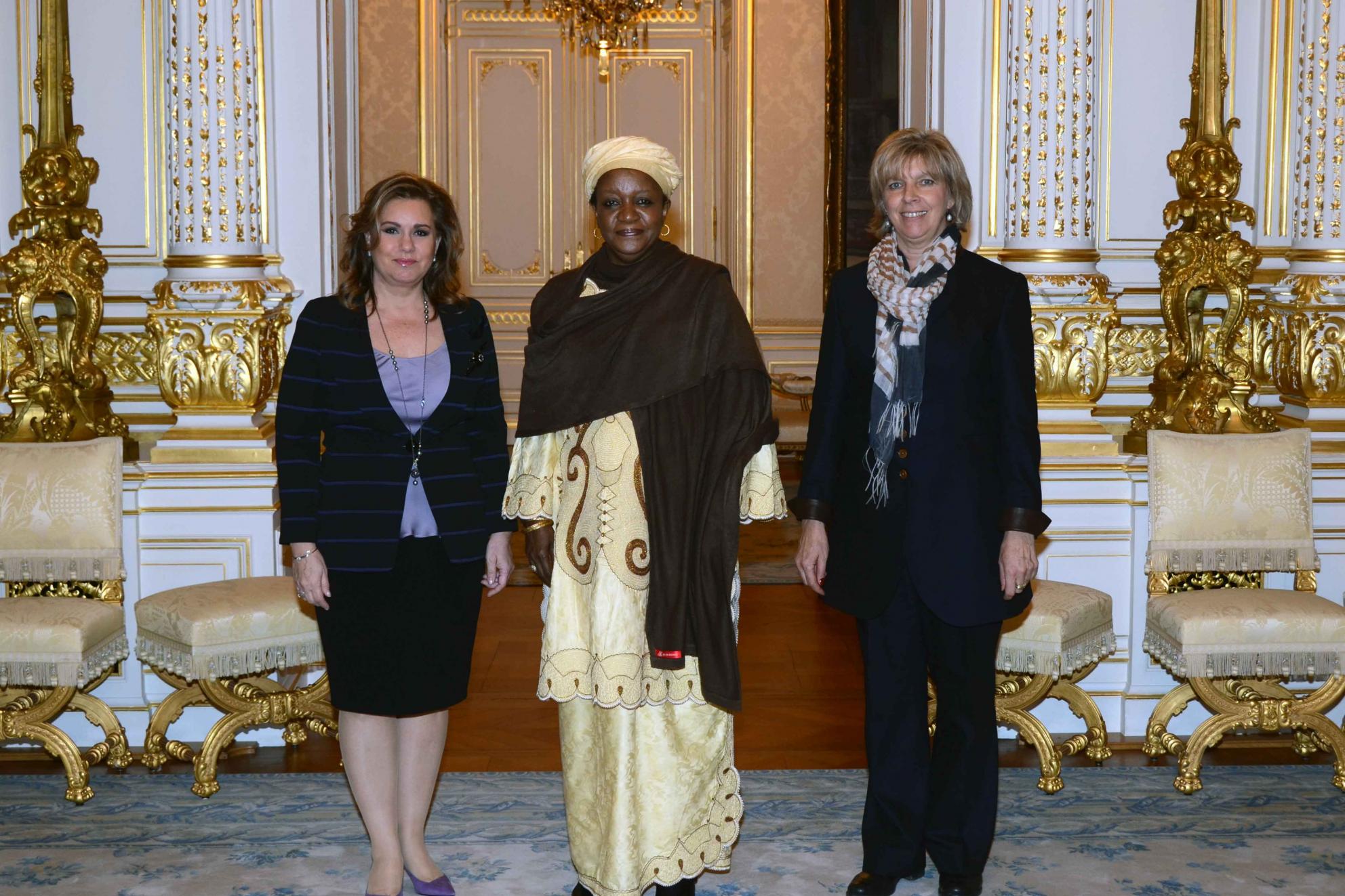 Son Altesse Royale la Grande-Duchesse aux côtés de Mme Zainab Hawa Bangura, représentante spéciale du secrétaire général de l’ONU ainsi que de la ministre de l’Egalité des Chances, Françoise Hetto-Gaasch
